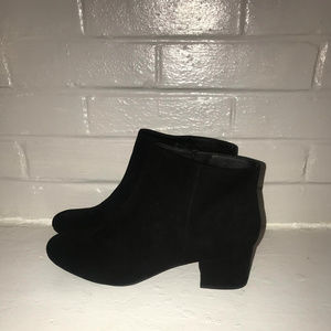 Arizona Paisley Booties NWT